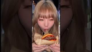 Future Tokyo Eats #tokyofood#japanesefood#AIgirl#tokyovibes#foodasmr#futurefood#AIGen